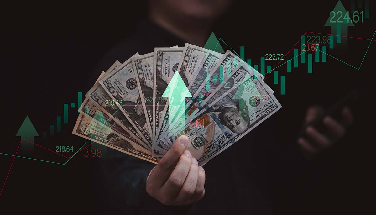 Stocks rise after 5 days of losses, Jobless claims up, and More financial news