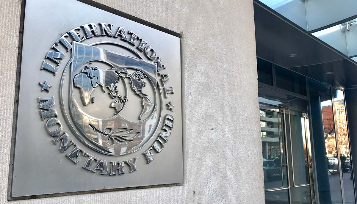 Dow futures up over 100 points, IMF sees recession, and more financial news