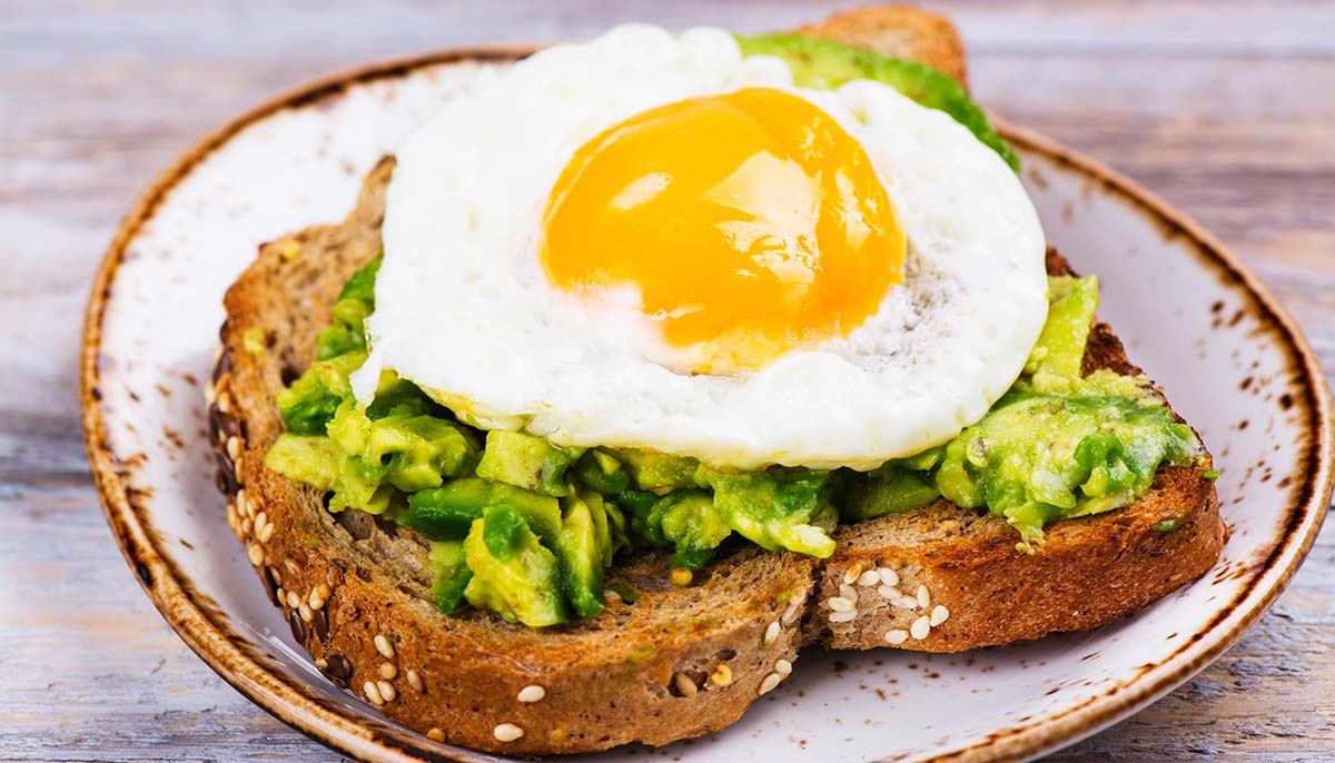 Stocks dip ahead of Fed remarks, Rising costs in 2023, More financial news