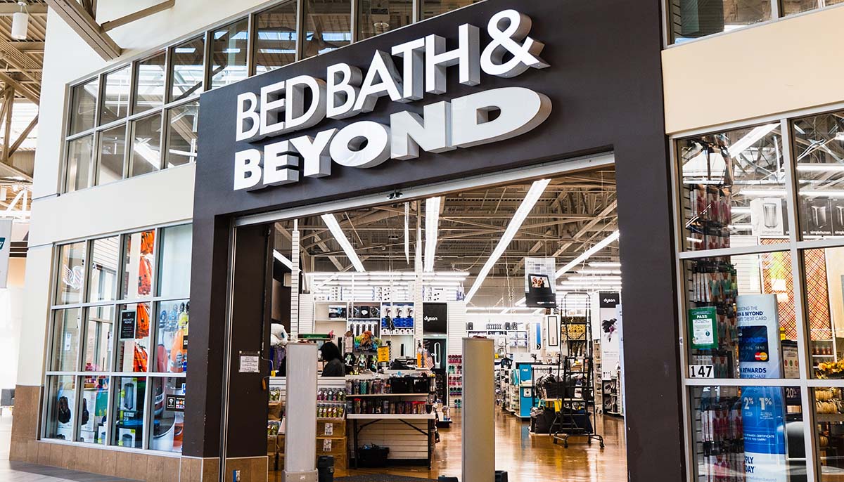 Stocks inch higher on strong jobs report and more financial news